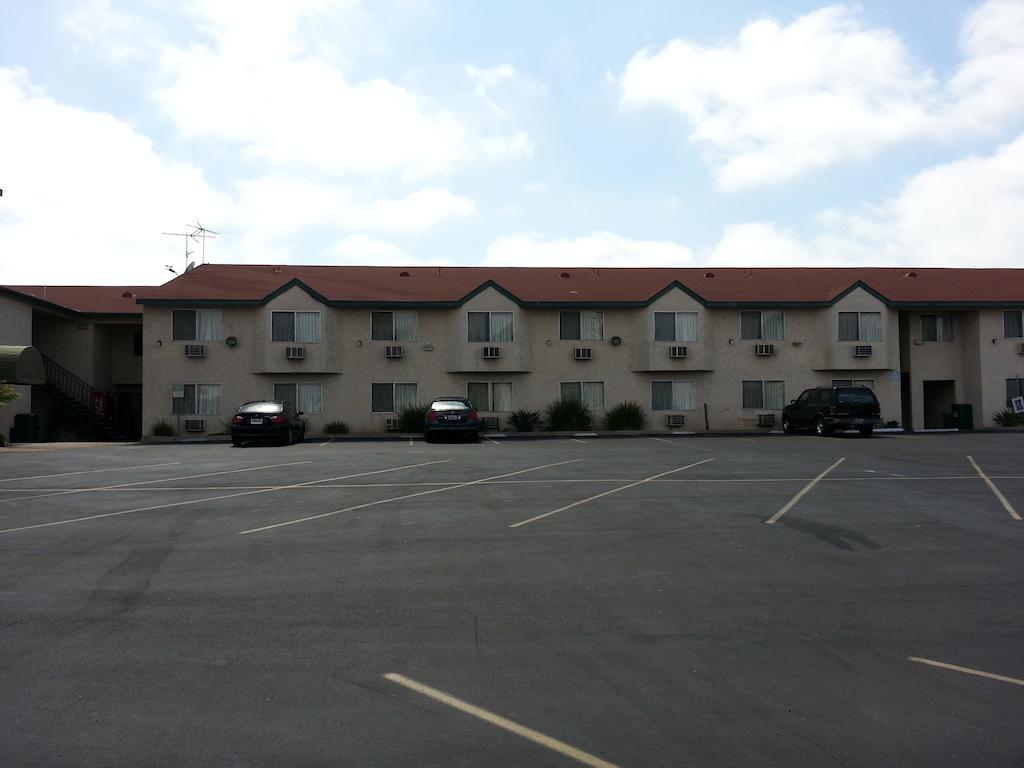 Super 8 By Wyndham San Diego/Imperial Beach Exterior foto